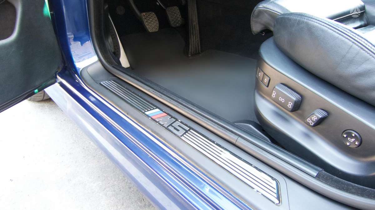 BMW M5, 4.9 l., Седан