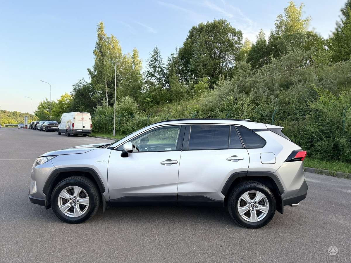 Toyota RAV4 - 9