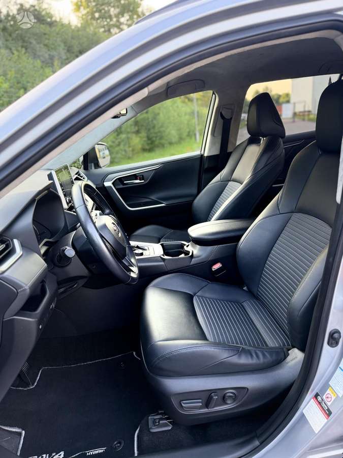 Toyota RAV4 - 12