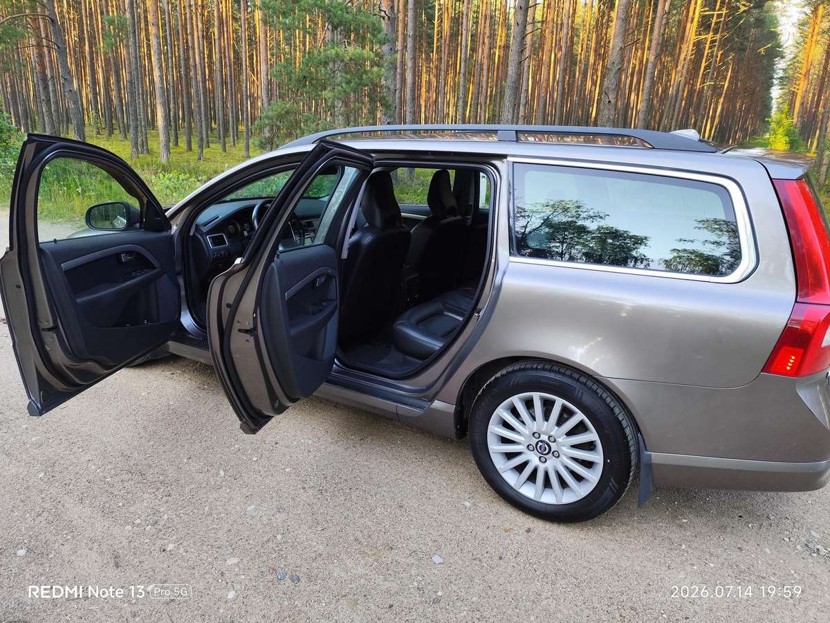 Volvo V70, 2.4 l., wagon