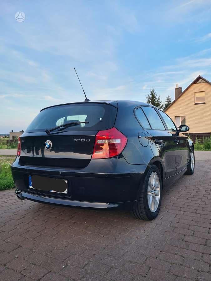 BMW 120, 2.0 l., hatchback