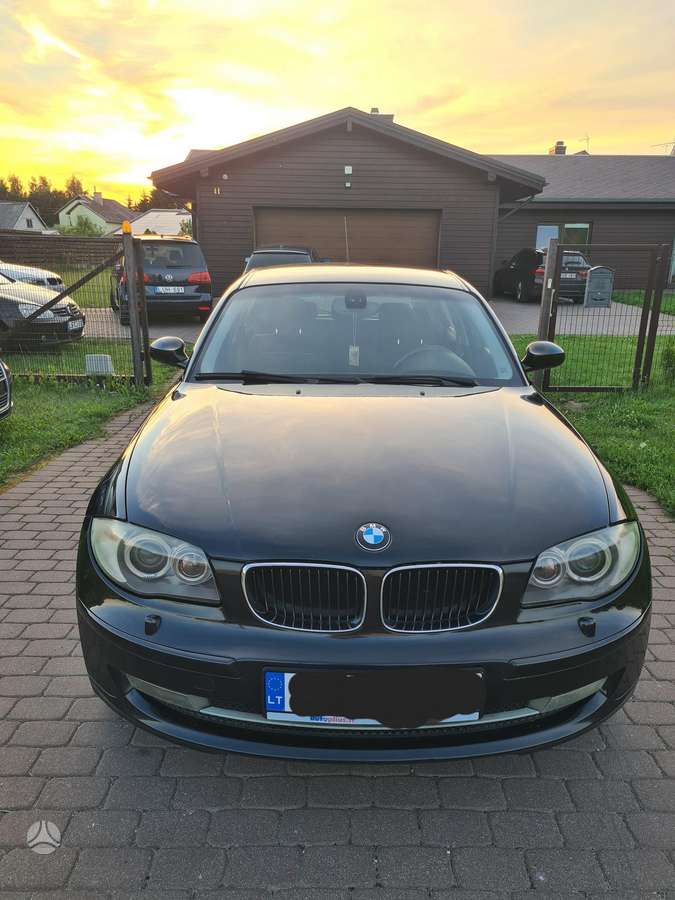 BMW 120, 2.0 l., hatchback