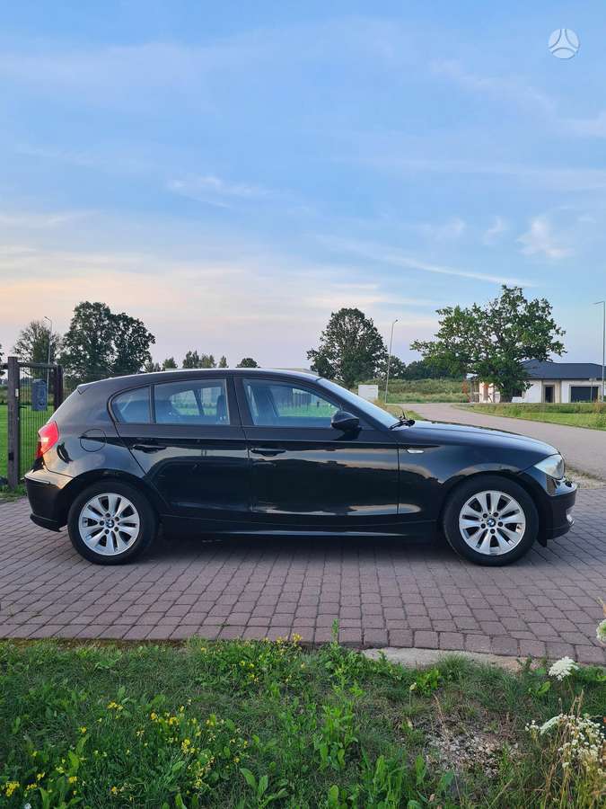 BMW 120, 2.0 l., hatchback