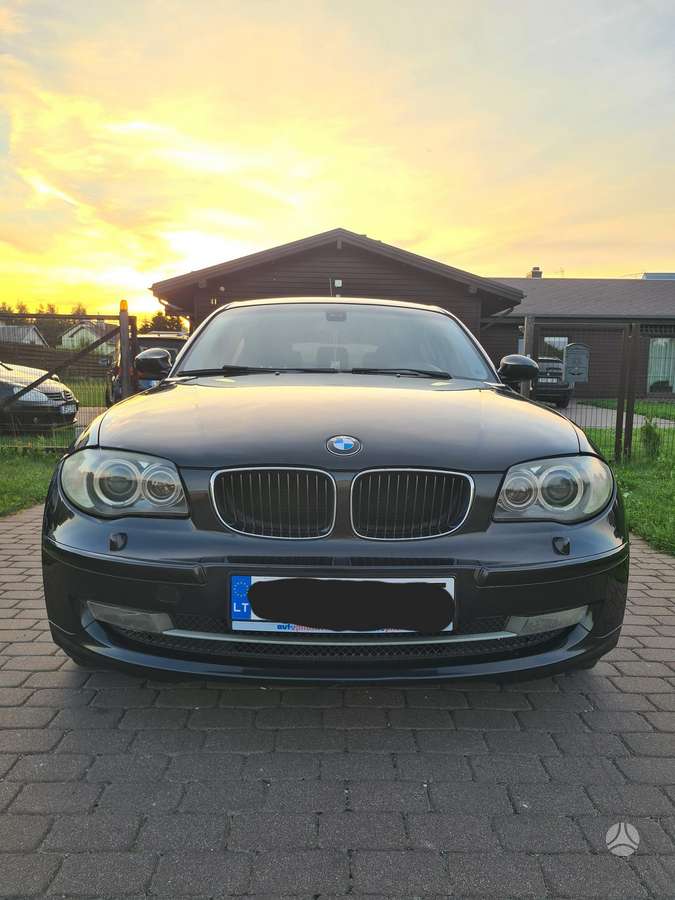 BMW 120, 2.0 l., hatchback