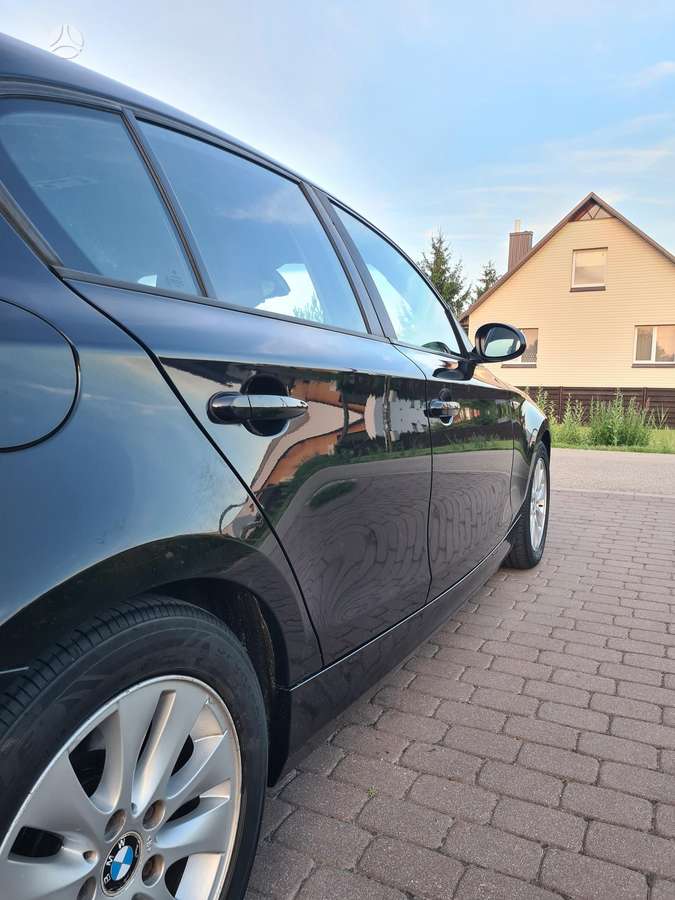 BMW 120, 2.0 l., hatchback