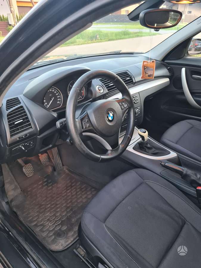 BMW 120, 2.0 l., hatchback