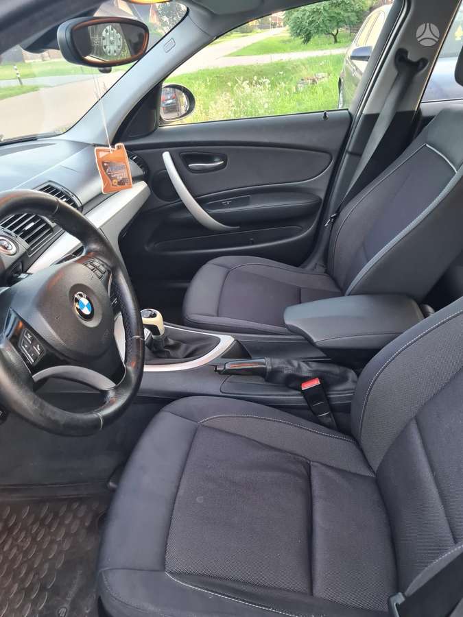 BMW 120, 2.0 l., hatchback