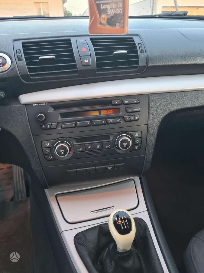 BMW 120, 2.0 l., hatchback