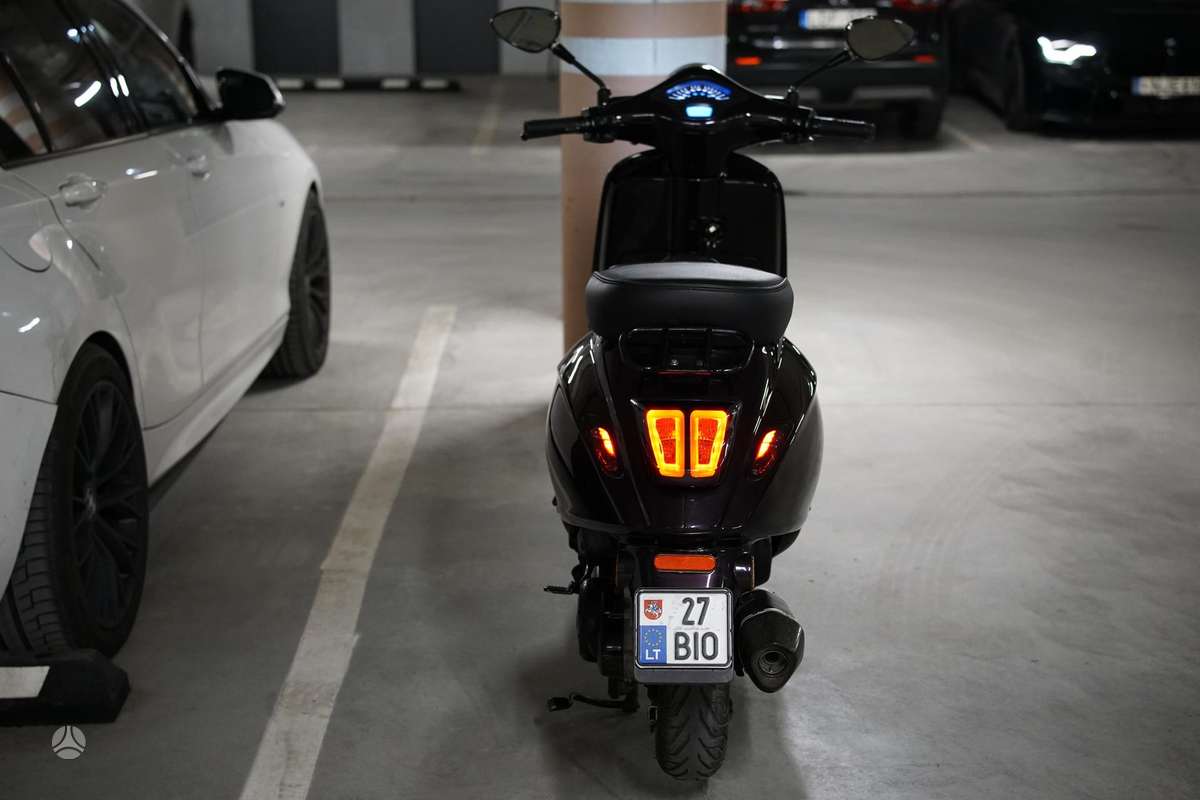 Piaggio Vespa 50cc, scooters / mopeds