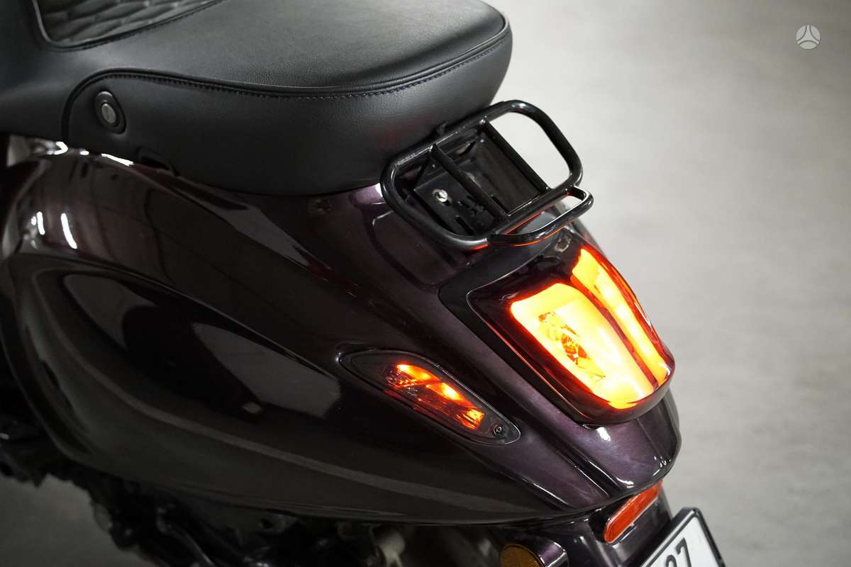Piaggio Vespa 50cc, scooters / mopeds