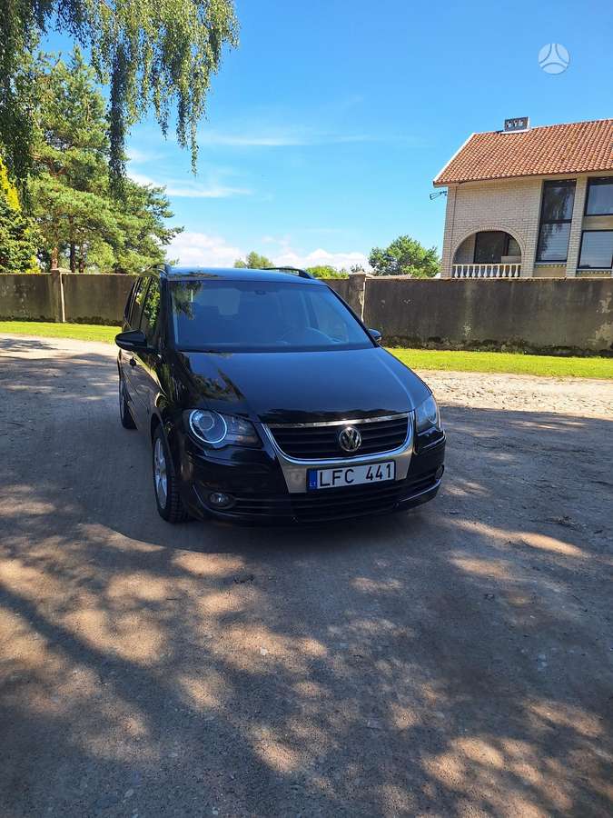 Volkswagen Touran - 2