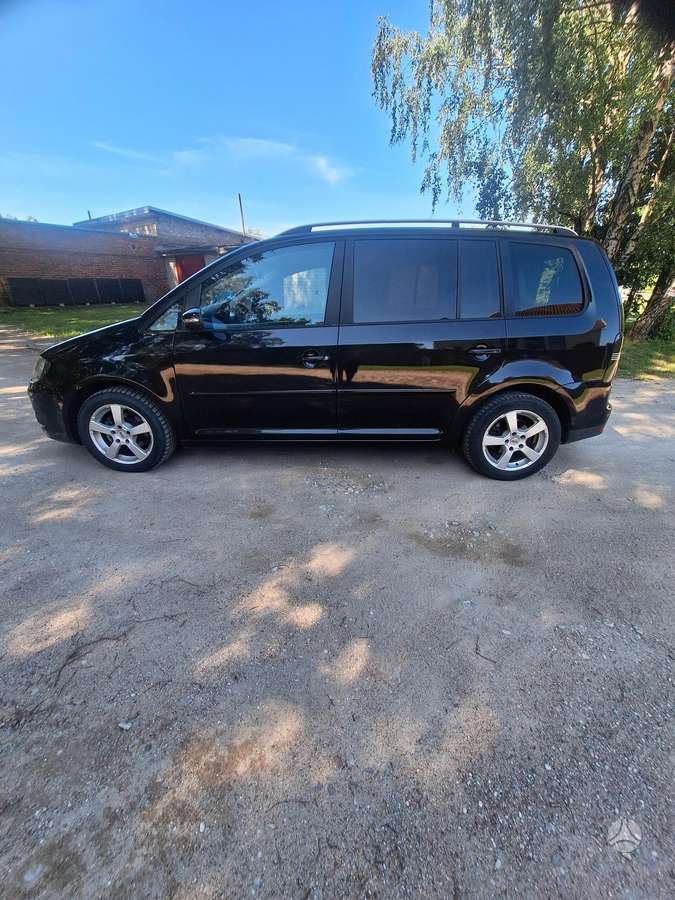 Volkswagen Touran - 6
