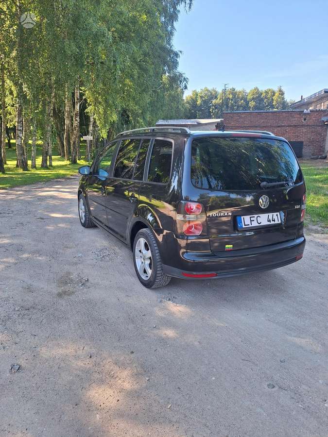 Volkswagen Touran - 7
