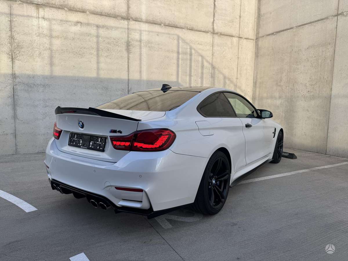 BMW M4, 3.0 l., coupe