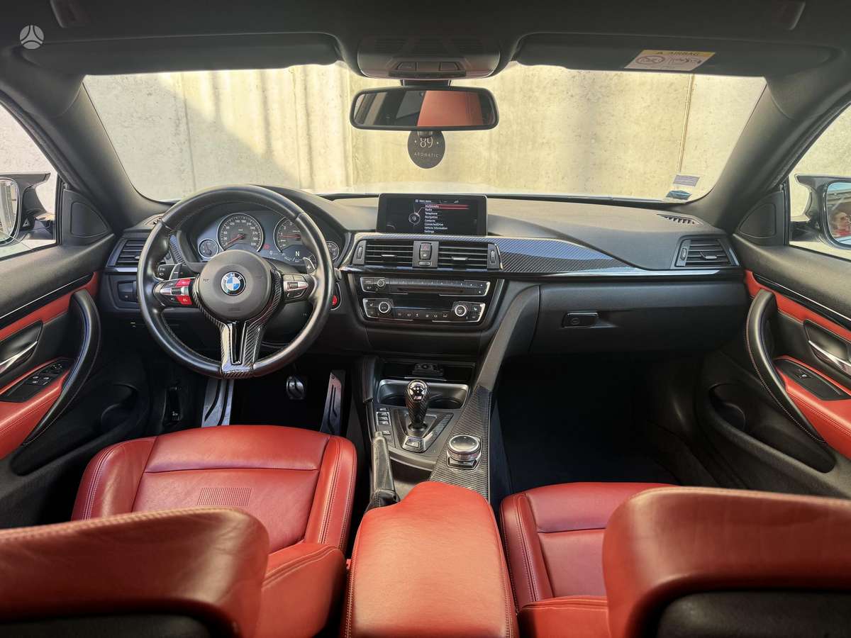 BMW M4, 3.0 l., coupe