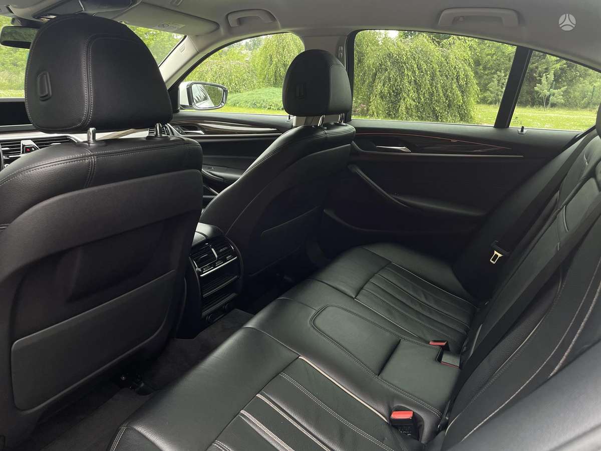 BMW 520, 2.0 l., Седан