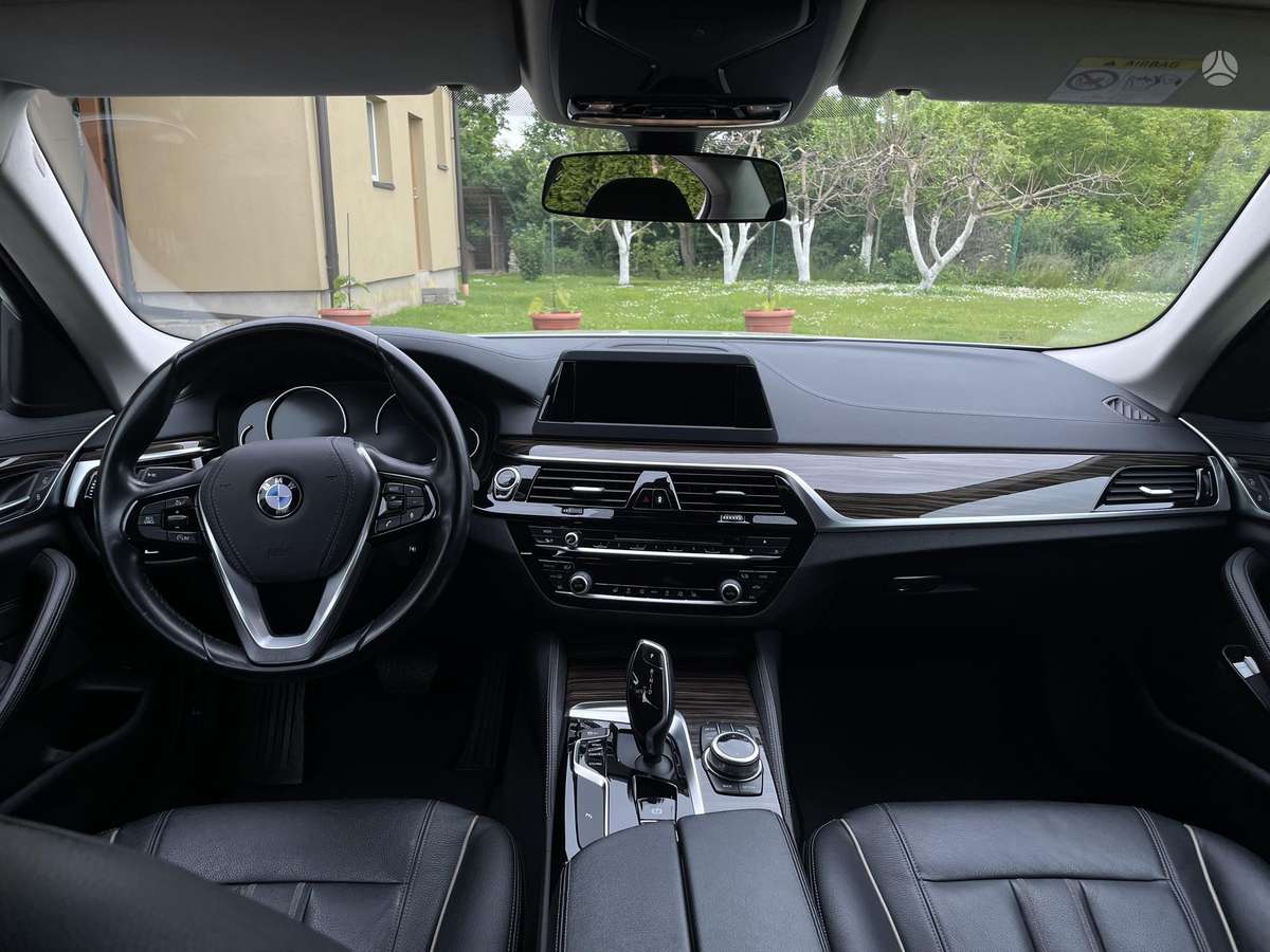 BMW 520, 2.0 l., Седан