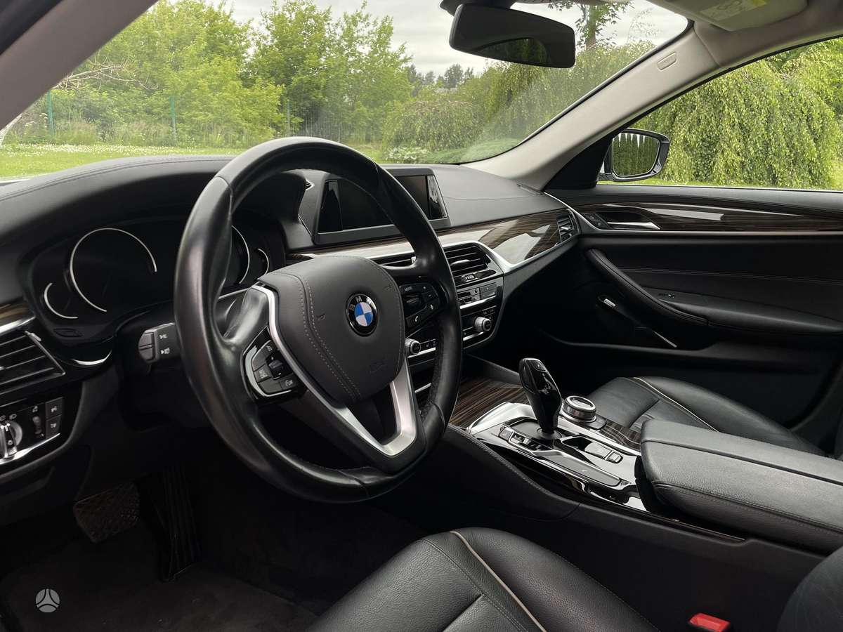 BMW 520, 2.0 l., Седан