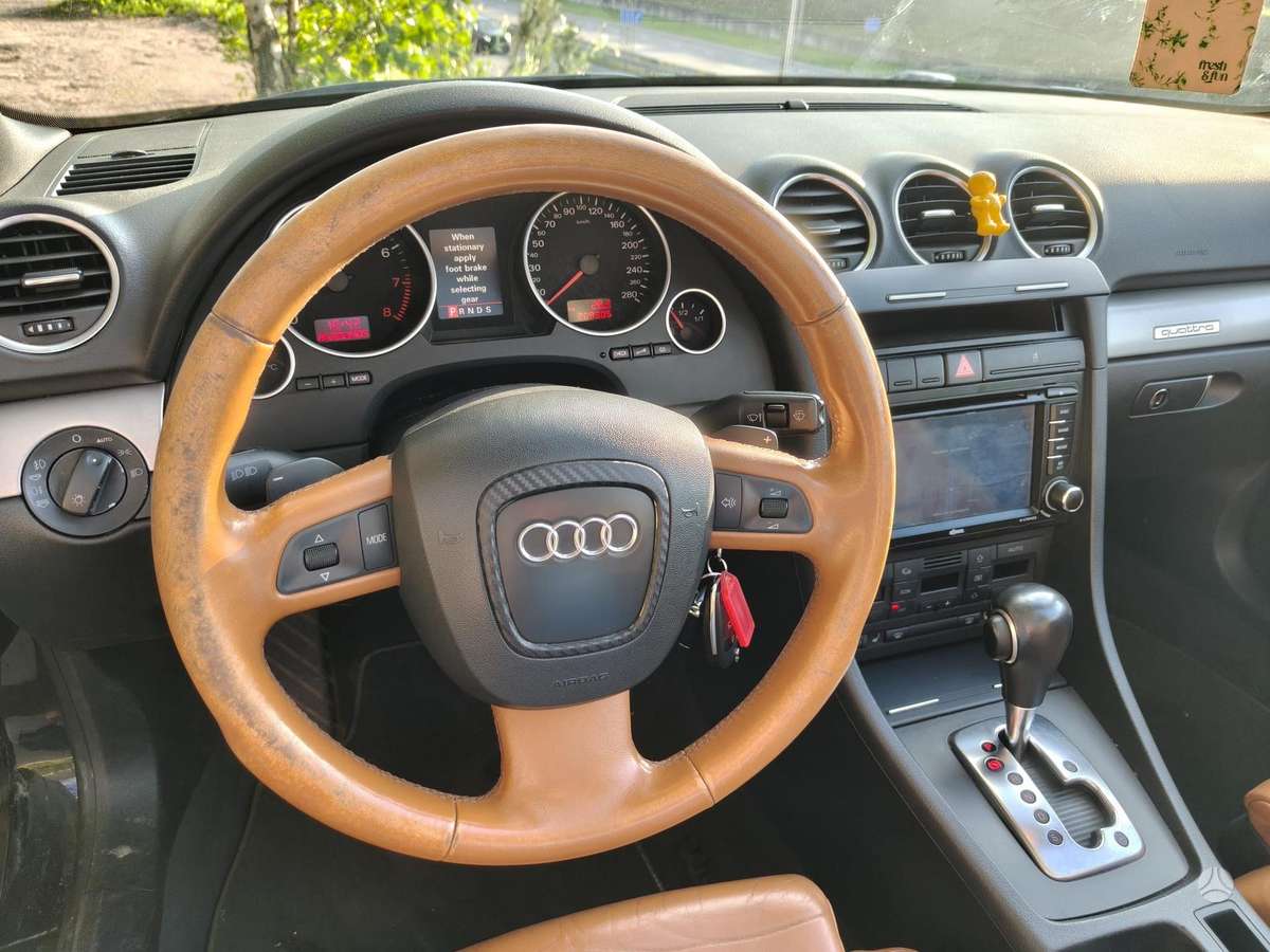 Audi A4, 3.1 l., convertible