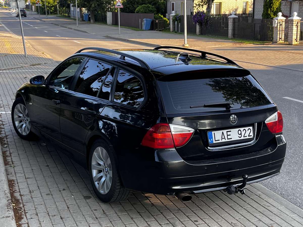 BMW 320, 2.0 l., wagon