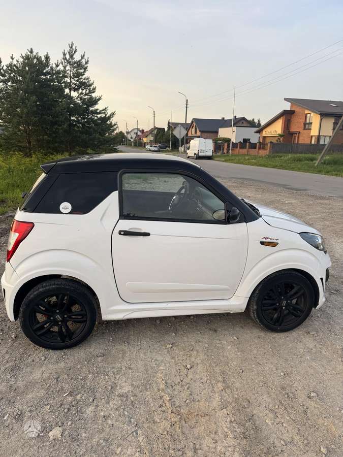 Ligier JS60, 0.5 l., hatchback