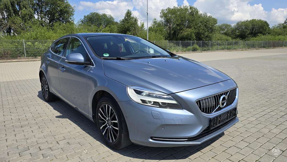 Volvo V40 - 1