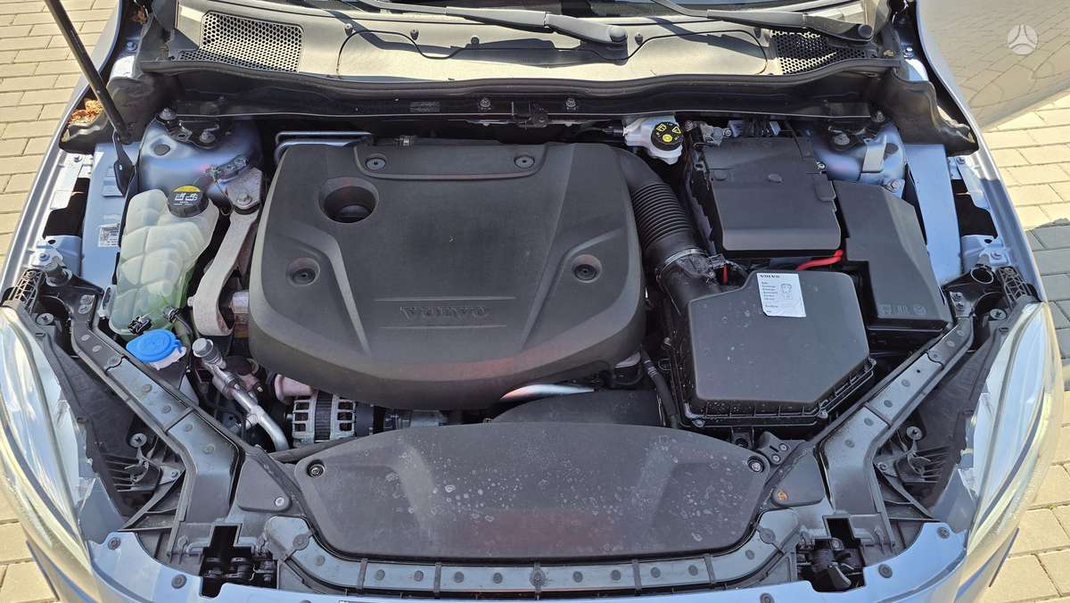 Volvo V40, 2.0 l., Хэтчбек