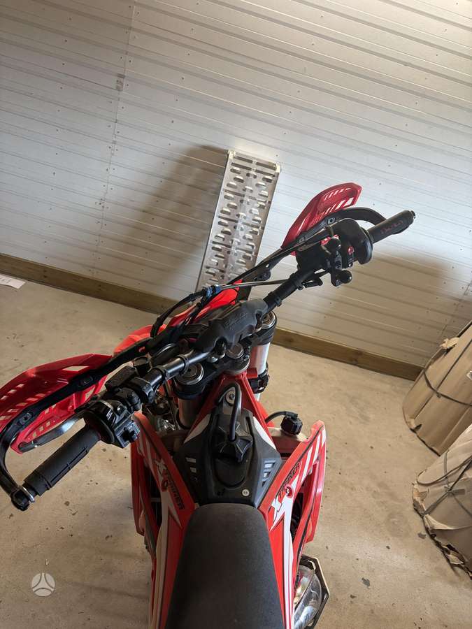Beta XTrainer 300cc, krosa / enduro