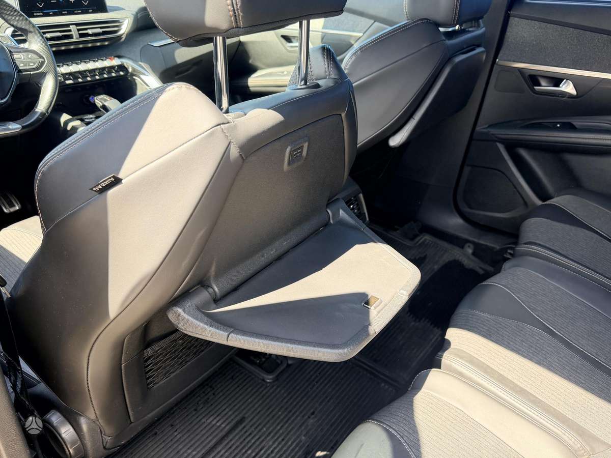 Peugeot 5008 - 10