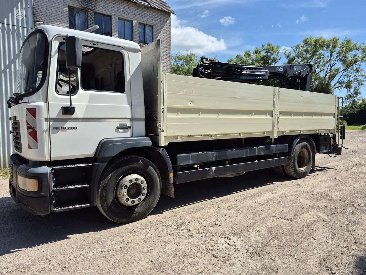 MAN 18.280, su kranu