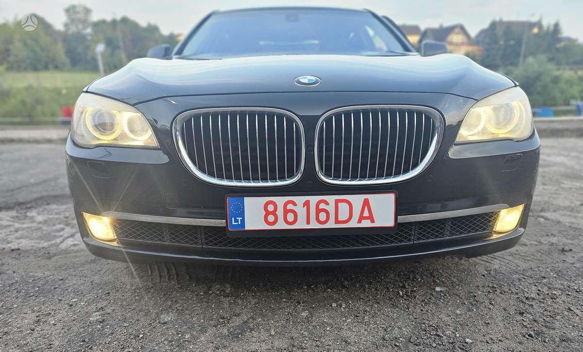 BMW 740, 3.0 l., Седан