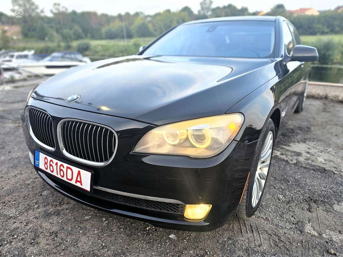 BMW 740, 3.0 l., Седан