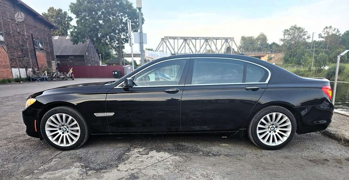 BMW 740, 3.0 l., Седан