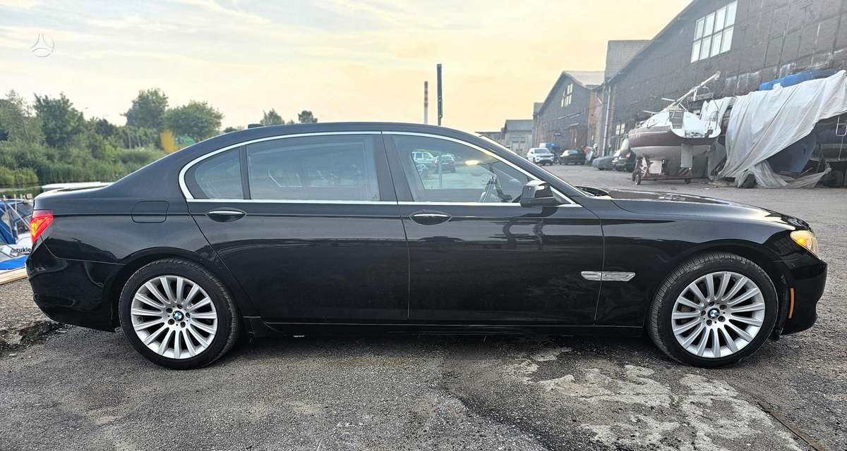 BMW 740, 3.0 l., Седан