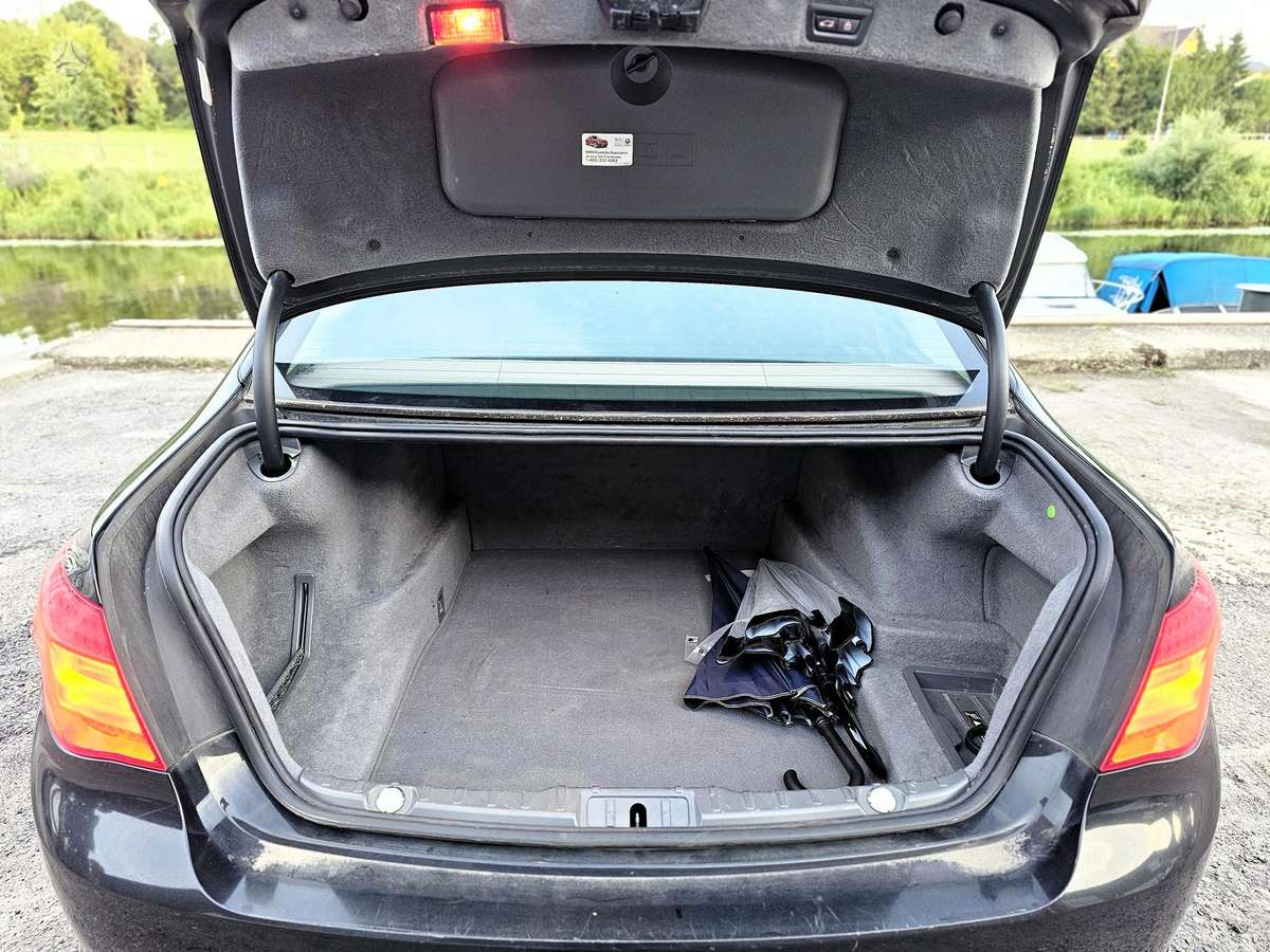 BMW 740, 3.0 l., Седан