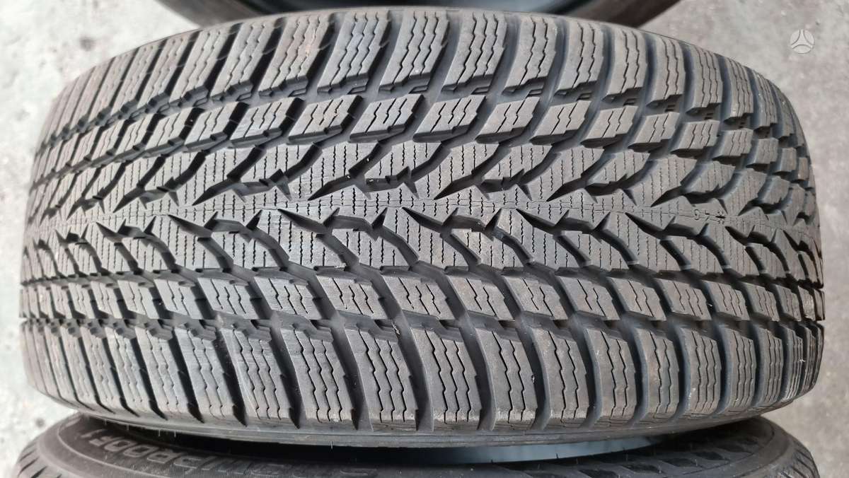 Nokian, зимние 225/55 R17