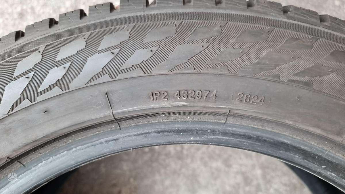 Nokian, зимние 225/55 R17