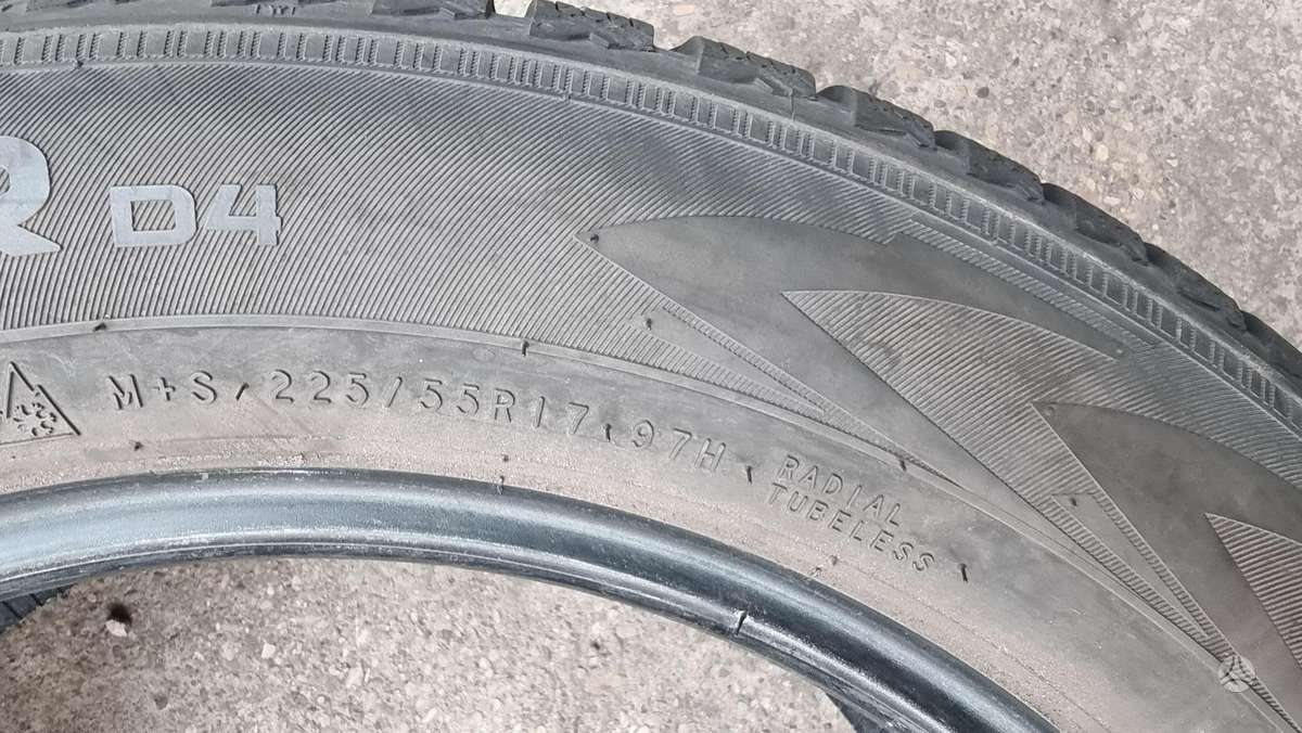Nokian, зимние 225/55 R17