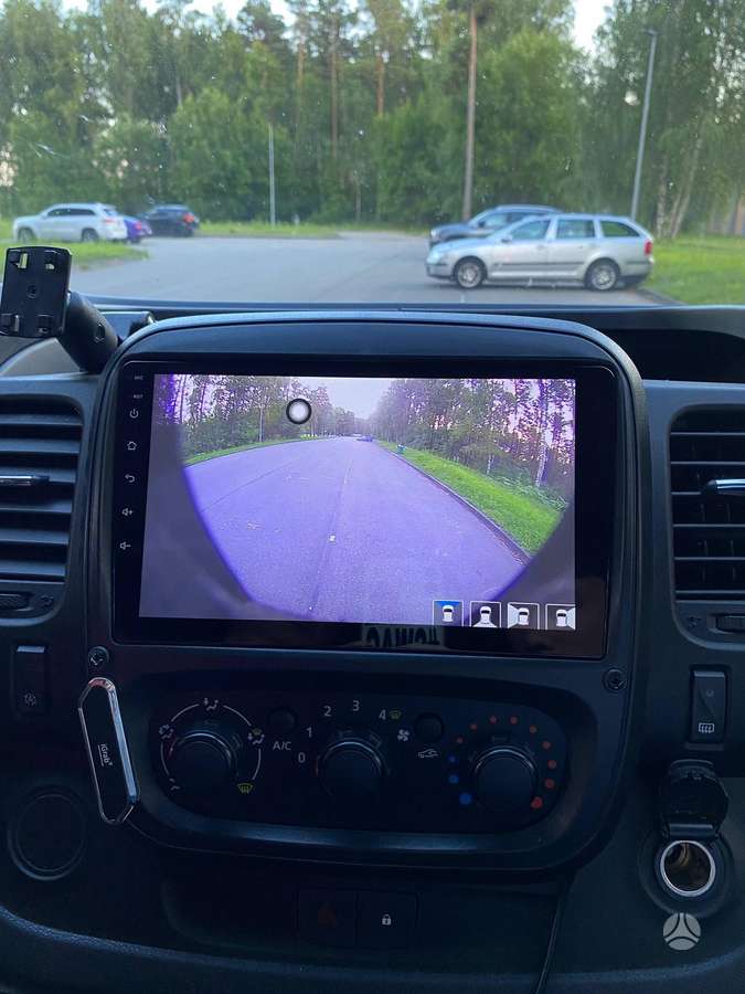 Renault Trafic - 10