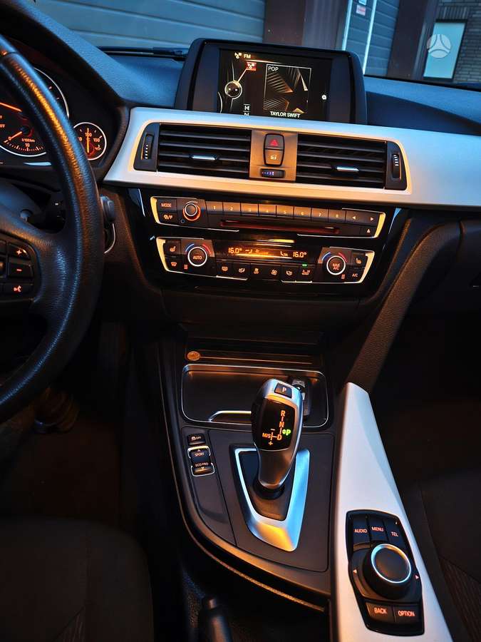 BMW 320, 2.0 l., universalas