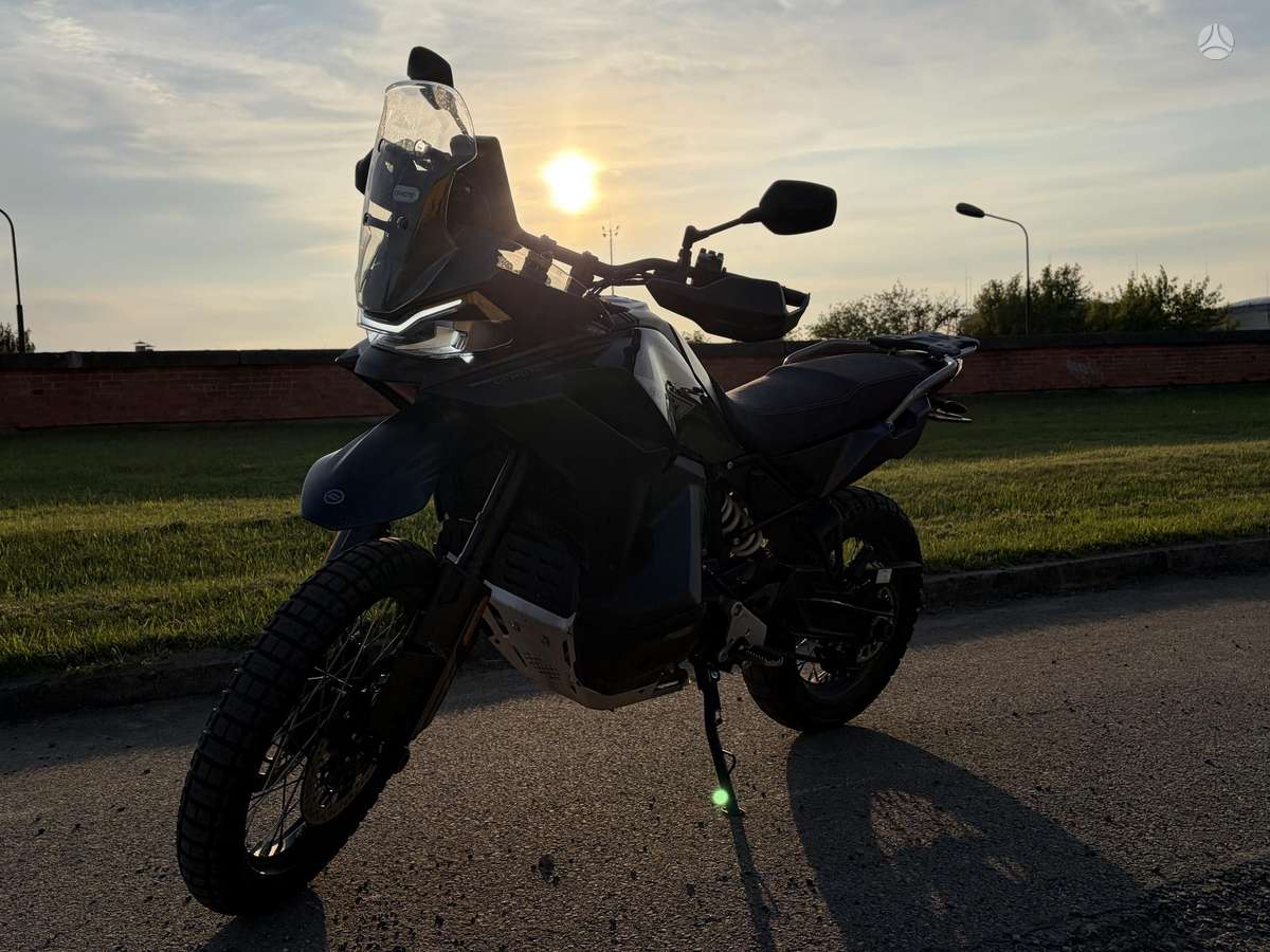 CFMOTO 800MT-X 800cc, enduro / adventure