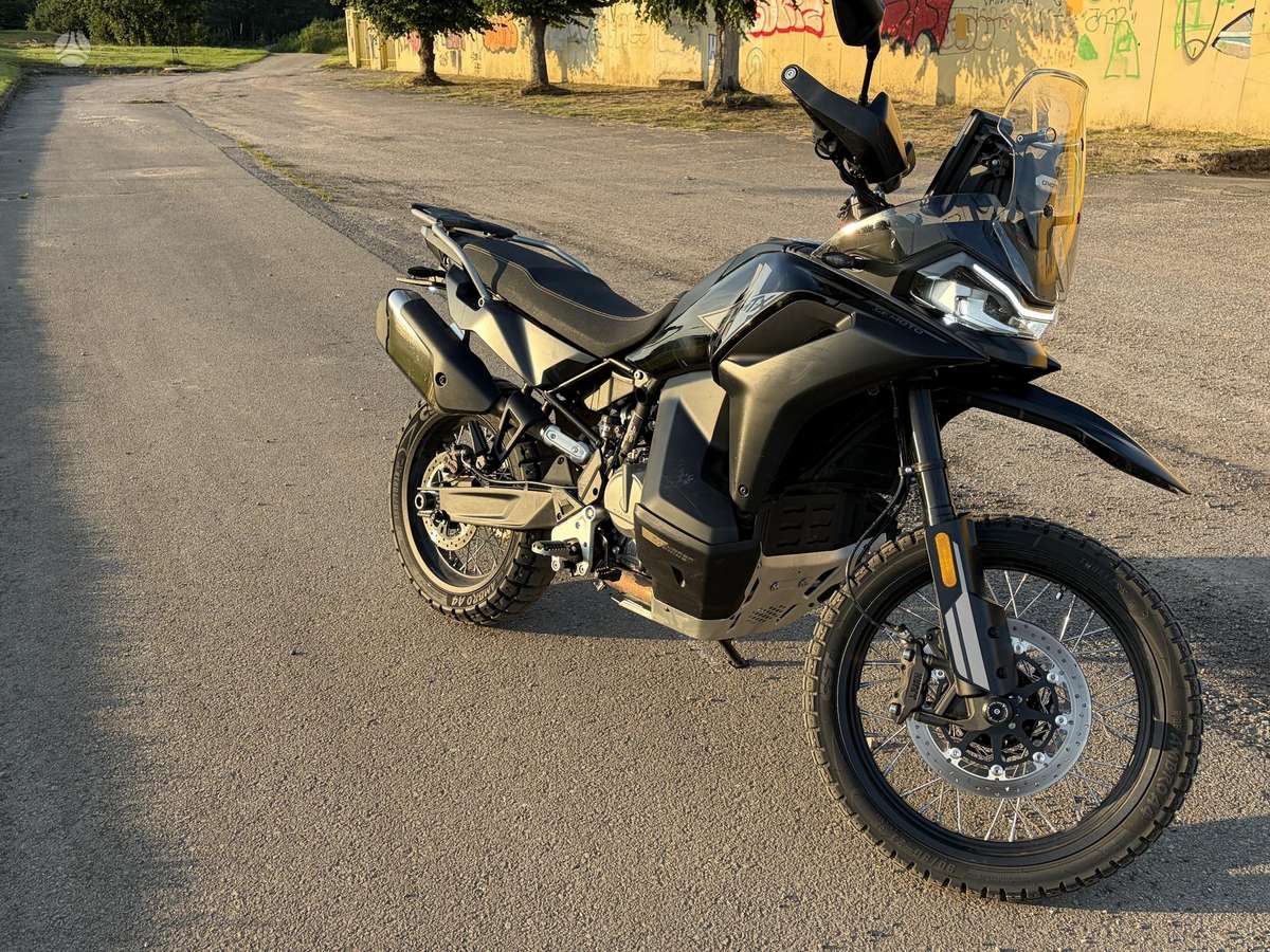 CFMOTO 800MT-X 800cc, enduro / adventure