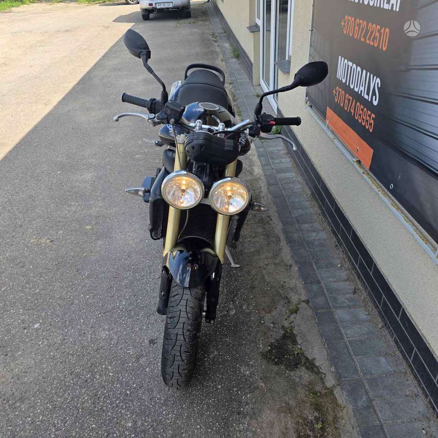 Triumph Street Triple 675cc, street / classic