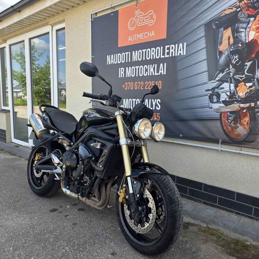 Triumph Street Triple 675cc, street / classic