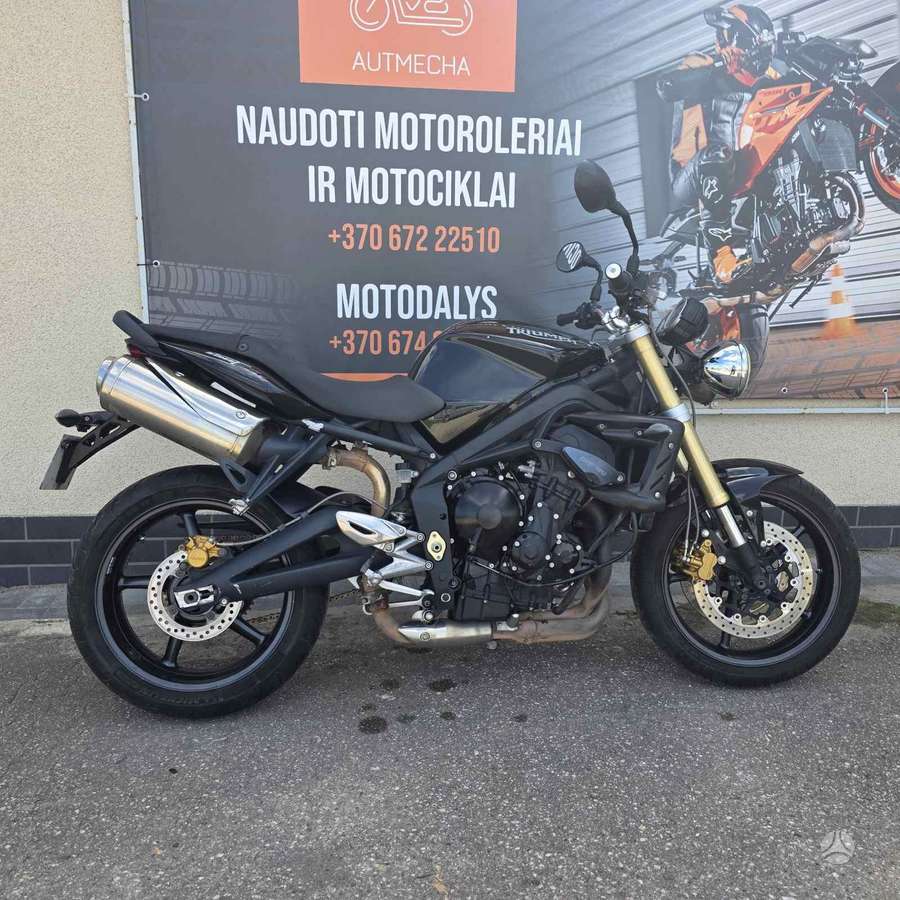 Triumph Street Triple 675cc, street / classic