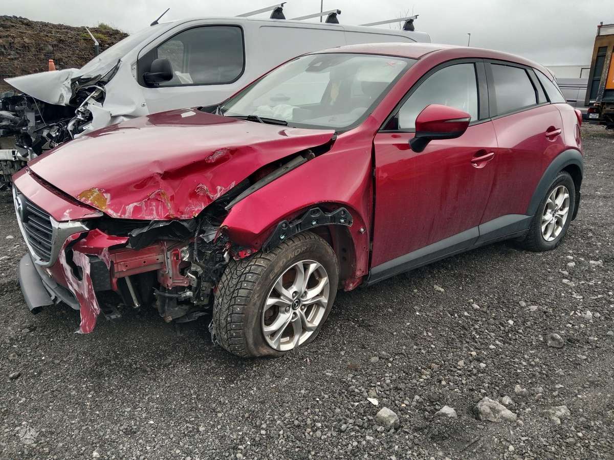 Mazda CX-3, 2.0 l., off-road / crossover