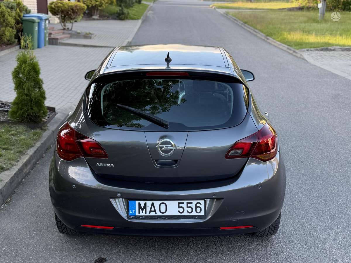 Opel Astra, 1.6 l., hatchback