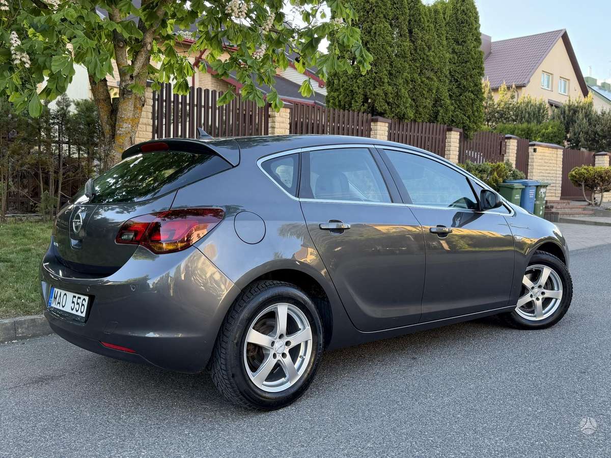Opel Astra, 1.6 l., hatchback