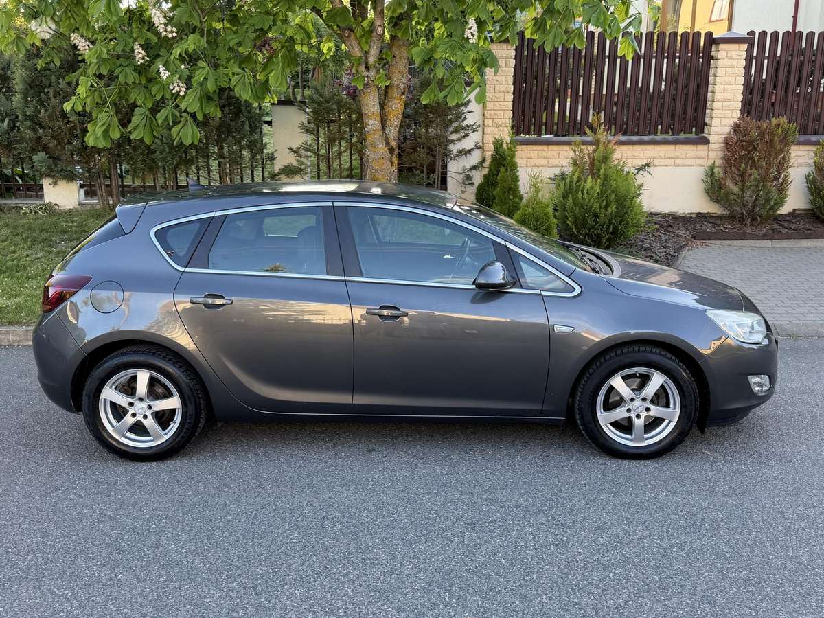 Opel Astra, 1.6 l., hatchback