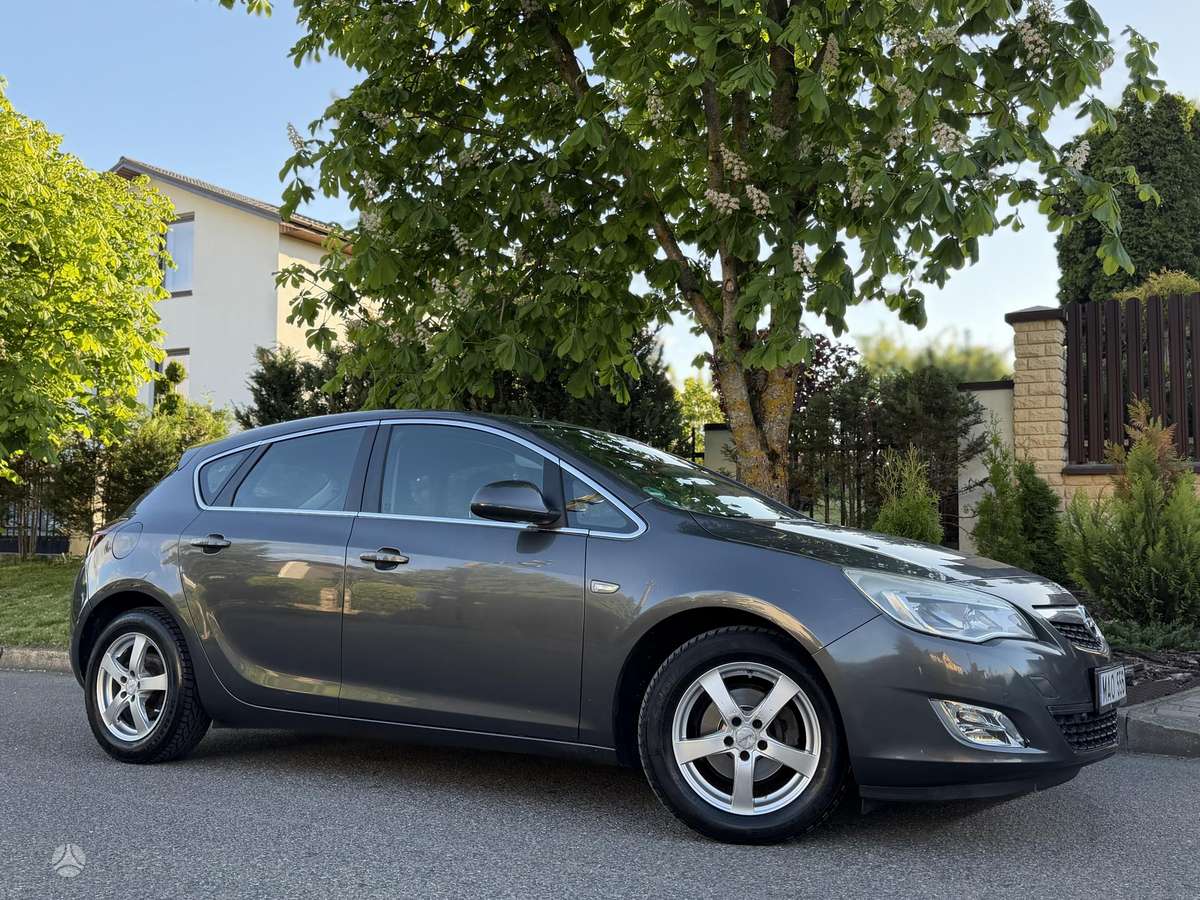Opel Astra, 1.6 l., hatchback